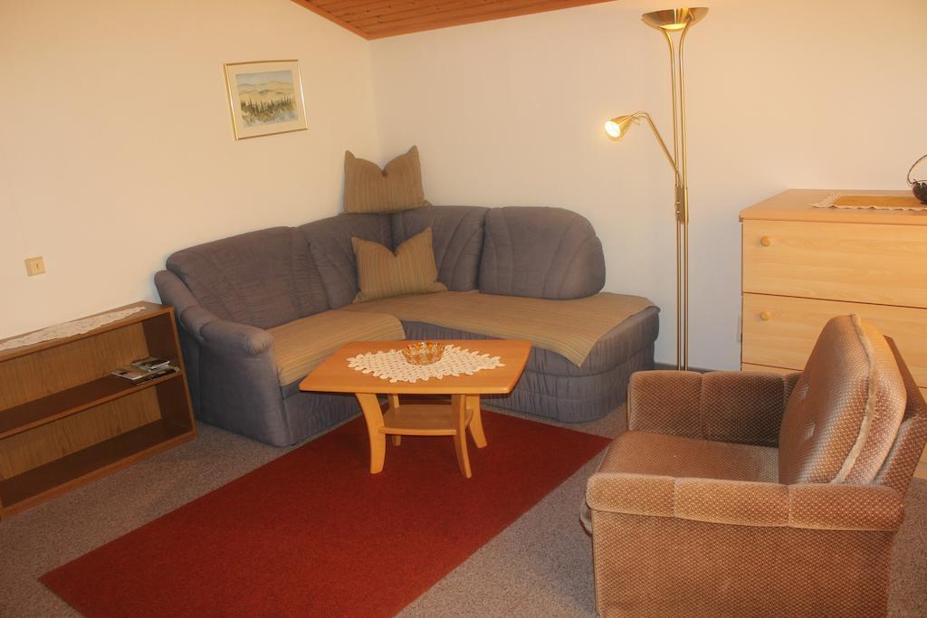 Haus Bergblick Apartment Bad Kleinkirchheim Room photo